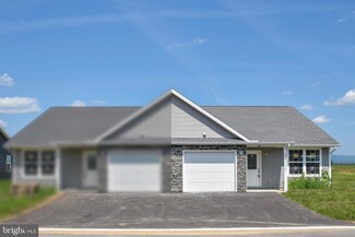 81 Pacific Ave, Reedsville, PA 17084