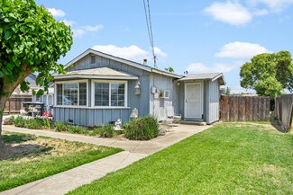 1344 S Santa fe St, Visalia, CA 93292