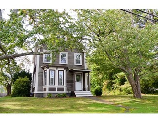 46 Beach Rd, Salisbury, MA 01952