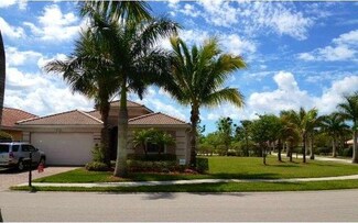 14016 Mirror Dr, Naples, FL 34114