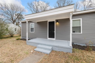 85 Manly St, Portsmouth, VA 23702