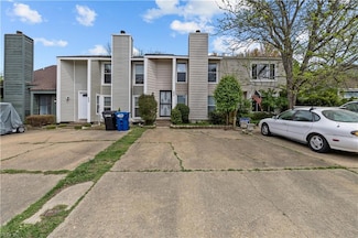 405 Falling Ln, Virginia Beach, VA 23454