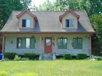 95 Warren Ave, Manchester, NH 03102