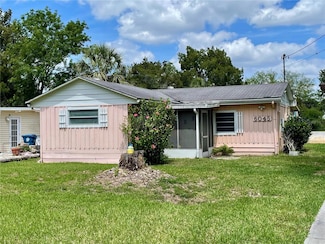 6045 Colony Cir, Weeki Wachee, FL 34607