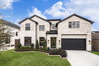7423 Schiller St, Houston, TX 77055