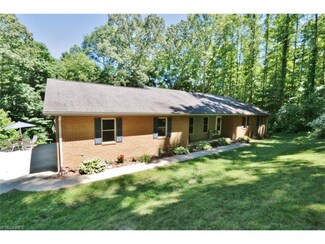 4460 Dockray Dr, Nashport, OH 43830