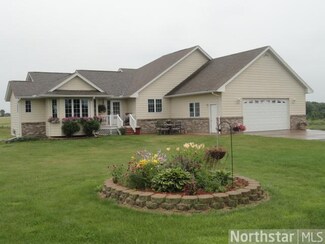 57851 Fairfax Cir, Pine City, MN 55063
