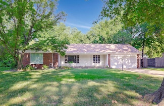 73 S Mission Rd, Eastborough, KS 67207