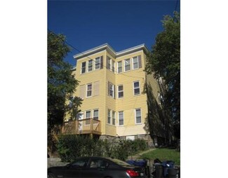 14 Dyer St, Dorchester Center, MA 02124