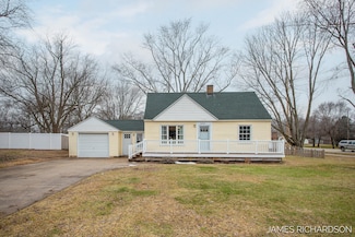 15187 160th Ave, Grand Haven, MI 49417