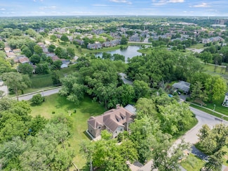 5828 Clarendon Hills Rd, Willowbrook, IL 60527