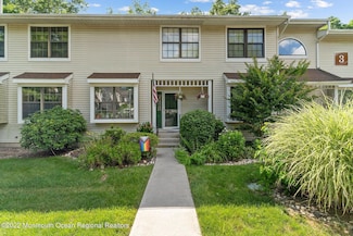 302 Santa Anita Ln, Toms River, NJ 08755