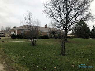 19190 Tuller Rd, Bowling Green, OH 43402