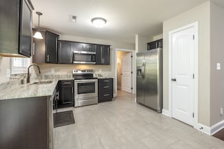 1125 Racker Dr, Clarksville, TN 37043