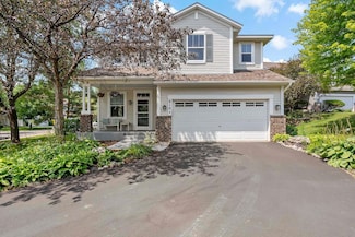 810 Newberry Ln, Chaska, MN 55318