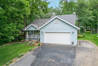 1506 Pier Dr, Davis, IL 61019