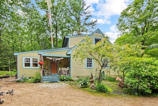 15 Ledge Rd, Chester, NH 03036