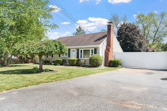 25 Watson St, Seekonk, MA 02771