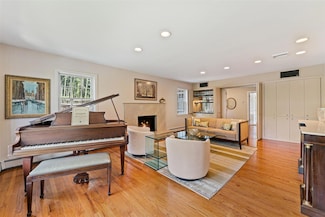 50 Burnside Dr, Hastings On Hudson, NY 10706