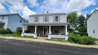 726 N 4th St, Apollo, PA 15613