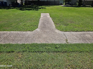 1202 Poplar St, Lamar, MO 64759
