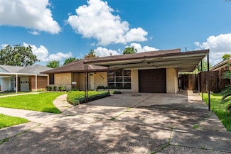 3008 Thornwood Dr, Pasadena, TX 77503