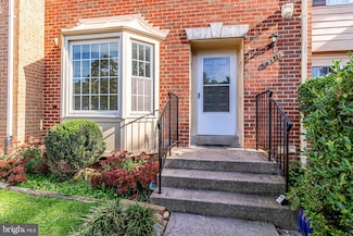 9911 Whitewater Dr, Burke, VA 22015