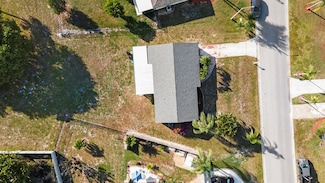 2008 SE Triumph Rd, Port Saint Lucie, FL 34952