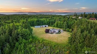 40 Garten Rd, Port Ludlow, WA 98365