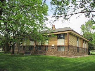 701 N 7th St Unit 203, Olivia, MN 56277