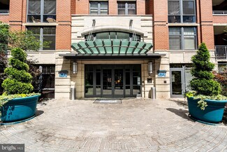 1021 N Garfield St Unit 125, Arlington, VA 22201