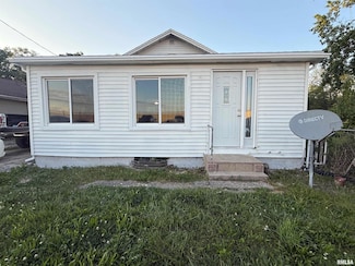 528 Cass St, East Peoria, IL 61611