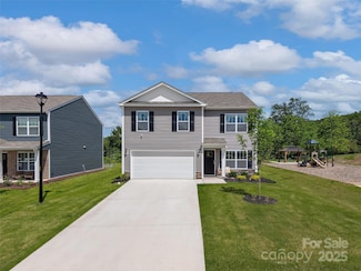 8 Madelyn Dr, Clyde, NC 28721