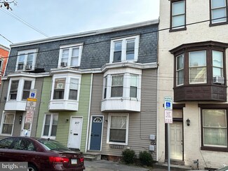 205 Briggs St, Harrisburg, PA 17102
