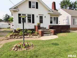 2408 W Ayres Ave, West Peoria, IL 61604