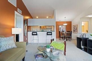 44354 Pine Dr Unit 18104, Sterling Heights, MI 48313
