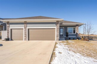9301 Bellflower Ln, Norwalk, IA 50211