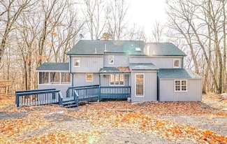 123 Banbury Dr, Bushkill, PA 18324