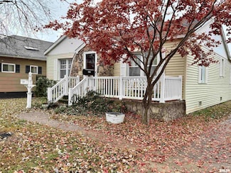 935 E Mccord St, Centralia, IL 62801