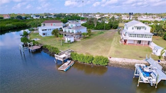 8934 Rocky Creek Dr, Tampa, FL 33615