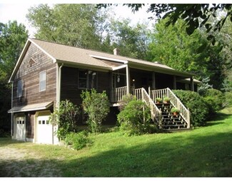 154 County Rd, Huntington, MA 01050