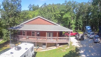 760 Raccoon Loop Rd, Oneida, TN 37841