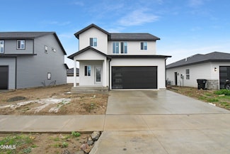 3322 33rd St W, Williston, ND 58801