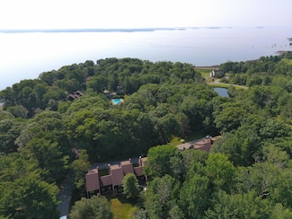 10 Harbor Dr Unit 10, Lincolnville, ME 04849
