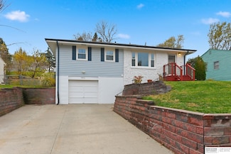 9411 Tomahawk Blvd, Omaha, NE 68134