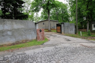 208 Holliday Way, Carrollton, GA 30116