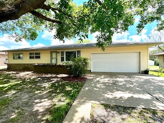 430 N 2nd St, Tonica, IL 61370