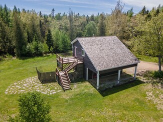 73 Airport Rd, Stonington, ME 04681
