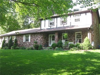 351 Holly Ln, New Kensington, PA 15068