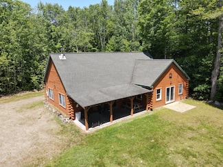 2 S Sibley Dr, Canaan, ME 04924